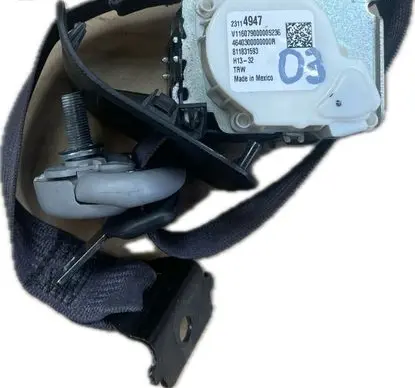 Cadillac Escalade IV Front seatbelt 23114947