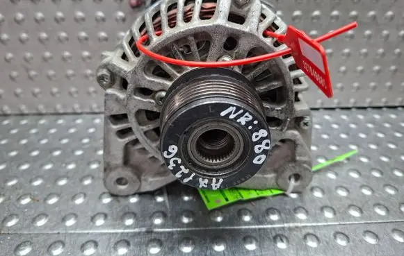 Renault Clio II Generator/alternator S27649880 AX1236