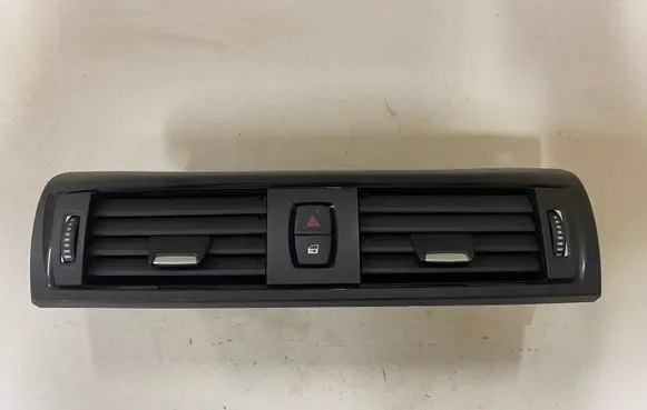 BMW 1 F20 F21 Dash center air vent grill