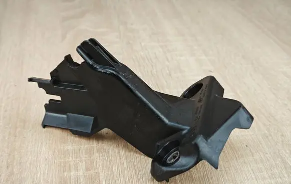 BMW X5 G05 Intercooler pipe mounting bracket 9454099