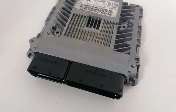 Audi A6 S6 C6 4F Engine control unit/module 4F1910559D