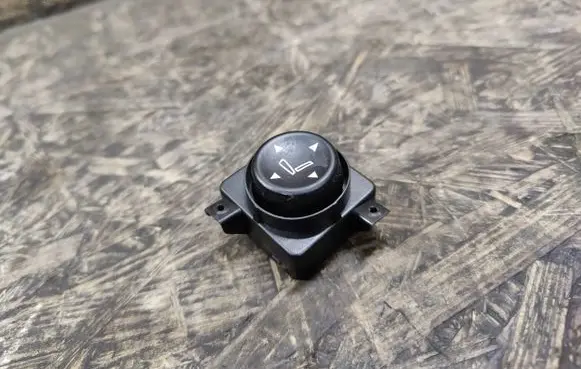 Maserati Quattroporte Seat control switch 