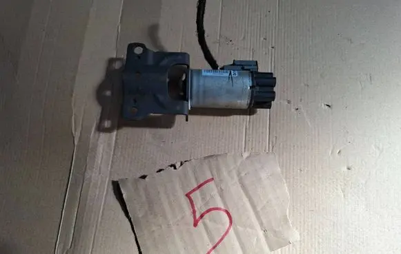 Mercedes-Benz GLS X166 Seat adjustment motor 966072