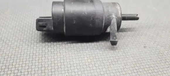 Opel Vectra C Windscreen/windshield washer pump 24439253