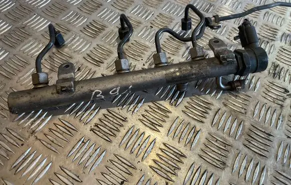 Mercedes-Benz E W211 Fuel main line pipe A6420700495