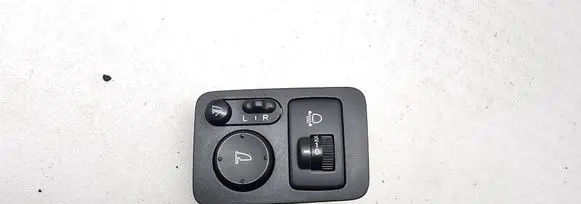 Honda CR-V Wing mirror switch M33212 M31062