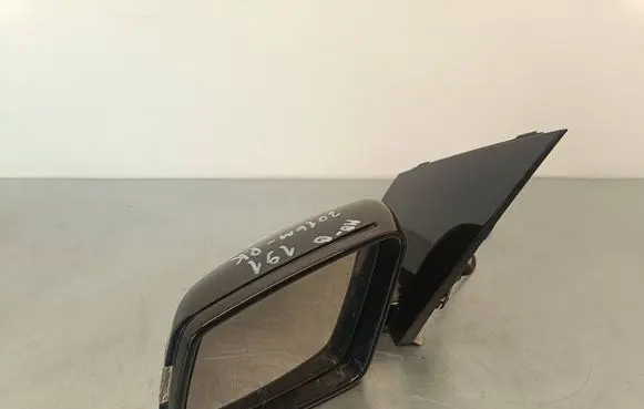 Mercedes-Benz B W246 W242 Front door electric wing mirror 021047