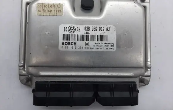 Volkswagen PASSAT B5 Engine control unit/module 038906019AJ 0281010303