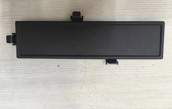 Glove box