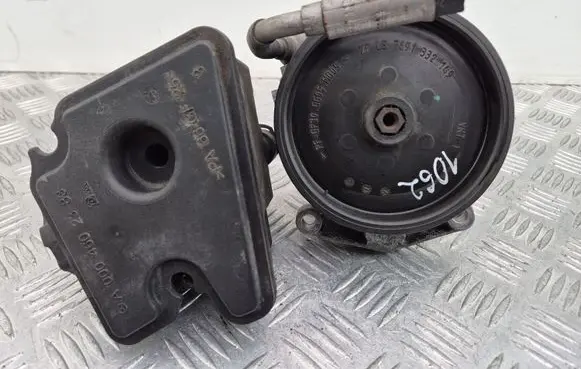 Mercedes-Benz E W211 Power steering pump 0054662001 LH2113596