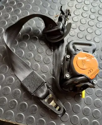Porsche Macan (95B) Front seatbelt 0589P1000220 SB31004
