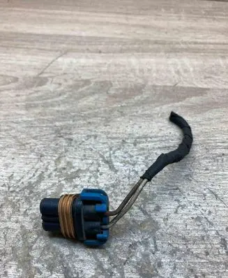BMW 5 E39 Plug wire 1382189 2PIN