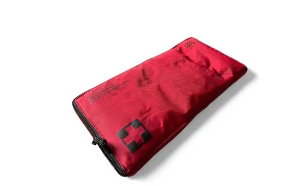 Audi A4 S4 B8 8K First aid kit 8K0860282