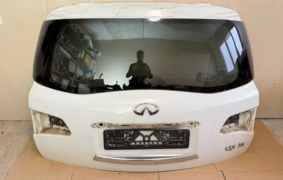 Infiniti QX80 Tailgate/trunk/boot lid