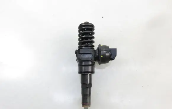 Seat Alhambra (Mk1) Fuel injector 0414720216 038130073BA