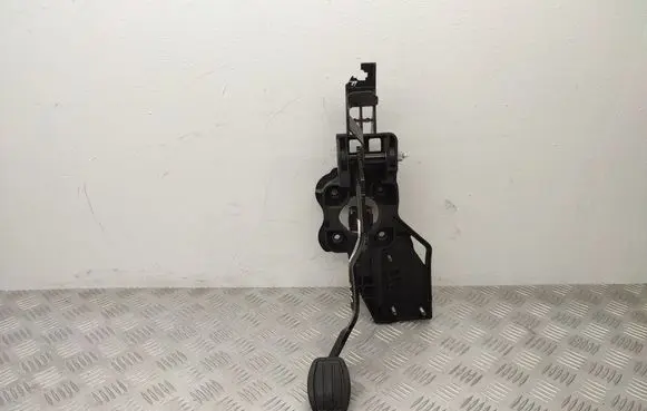 Peugeot Rifter Brake pedal 9816152180
