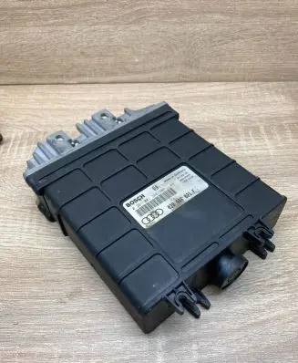 Volkswagen Golf III Engine control unit/module ECU 028906021F 0281001366