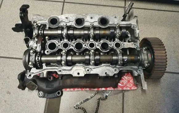 Land Rover Discovery 4 - LR4 Engine head PH9X6090CA 9X2Q9430 4R8Q12A378