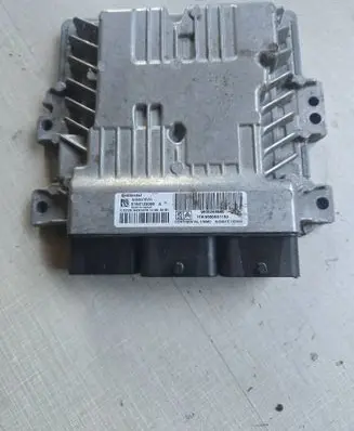 Peugeot 3008 I Engine control unit/module S1D807EV0 S180123008A