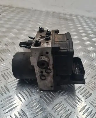 Audi A4 S4 B6 8E 8H ABS Pump