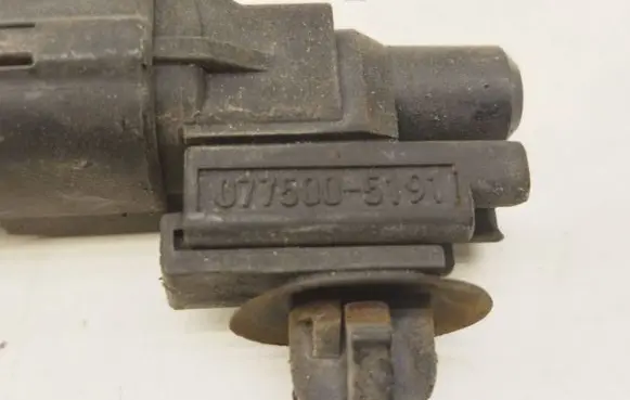 Subaru Legacy Outside/exterior temperature sensor 0775005191