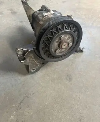 BMW 5 E60 E61 Power steering pump 6781269 LH2114538