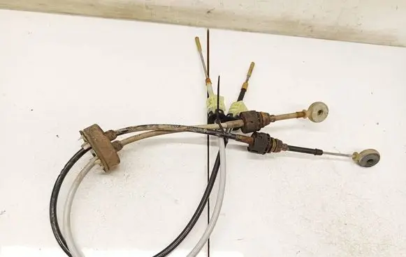 Opel Zafira B Gear shift cable linkage 55351948 55351948EX