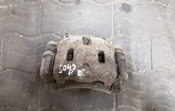 Hyundai Trajet Front brake caliper NOCODE