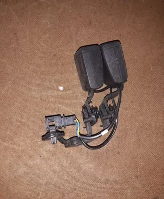 Volkswagen PASSAT B8 Middle seatbelt buckle (rear) 3V0857739A