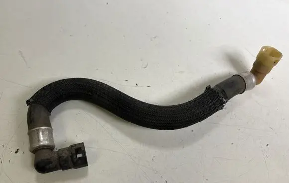 Ford Mustang VI Engine coolant pipe/hose BR3318K579AB