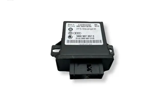 Volkswagen PASSAT CC Light module LCM 5M0907357C 5WK49676B 2503200900010726