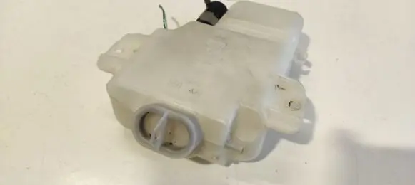 Mitsubishi Pajero Windshield washer fluid reservoir/tank 060351507