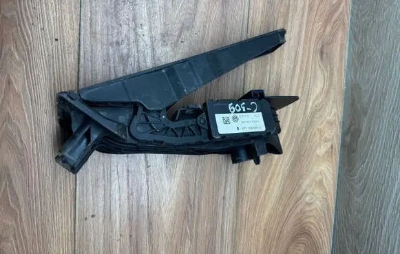 Seat Altea XL Accelerator throttle pedal 1K1721503M 6PV00889000
