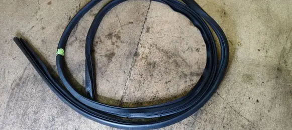 Front door rubber seal