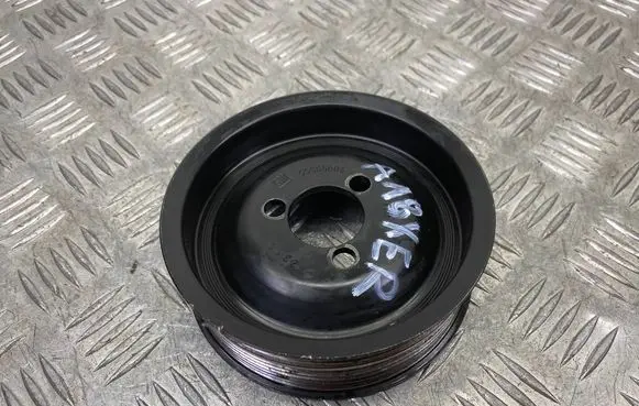 Opel Insignia A Water pump pulley 55565004