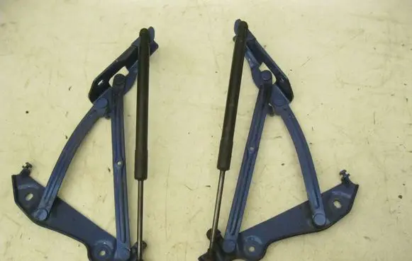 Audi TT TTS RS Mk3 8S Tailgate/trunk/boot hinge 8S7827299A