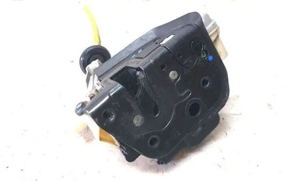 Audi A6 S6 C6 4F Front door lock 4F2837016B