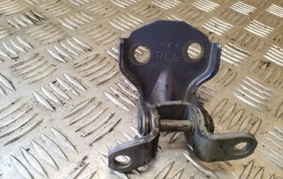 Subaru Forester SG Rear door lower hinge