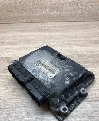 Alfa Romeo 147 Engine control unit/module ECU 93741WAA 0281010332 73501227