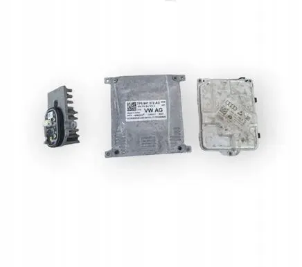 Volkswagen Touareg II Headlight ballast module Xenon 7P5941591AD