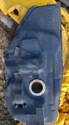 Lexus RX 450H Fuel tank 