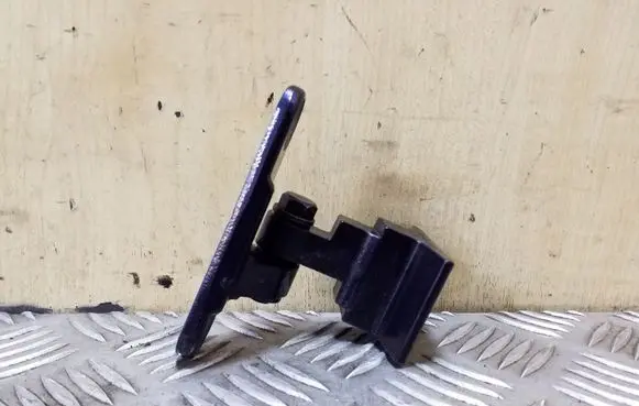 Rear door upper hinge