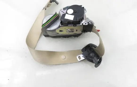 Mercedes-Benz S W221 Front seatbelt 33043798