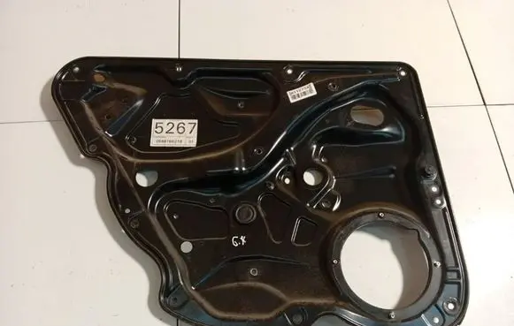 Volkswagen PASSAT B6 Front door electric window regulator 
