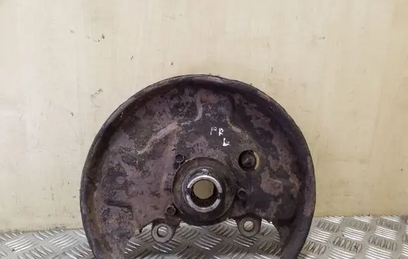 Opel Frontera B Front wheel hub spindle knuckle