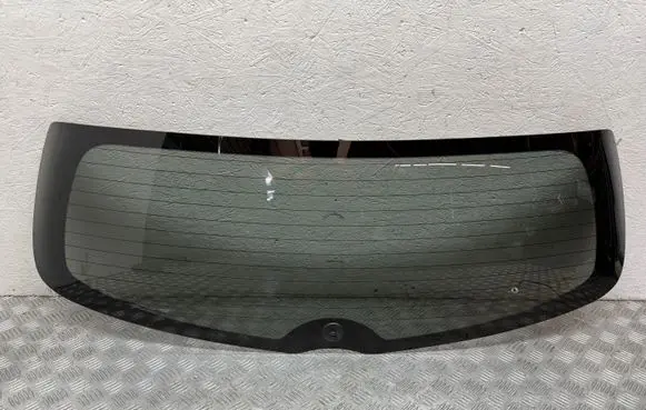 Toyota Corolla Verso AR10 Rear windscreen/windshield window 681050F040