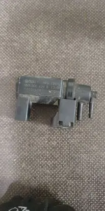 Audi Q7 4L Turbo solenoid valve 059906628b