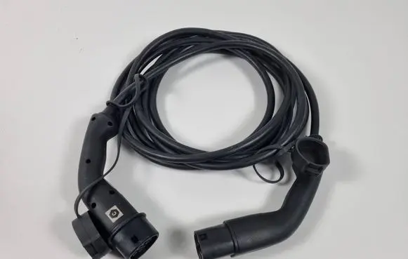 Nissan Leaf II (ZE1) Electric car charging cable 33329534 296M4SSH1C