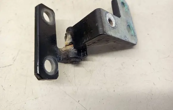 Volkswagen Phaeton Front door upper hinge 3D4831402A