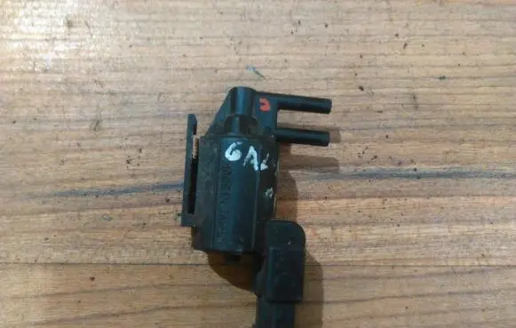 Mitsubishi Sigma Turbo solenoid valve k5t43983 2y12